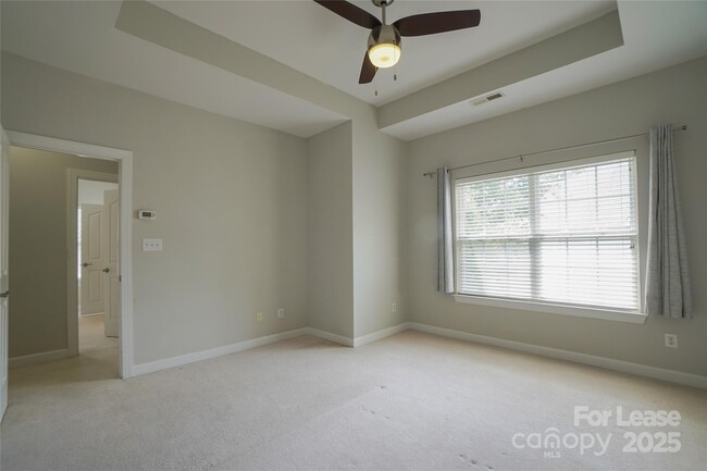Building Photo - 15418 Jade St