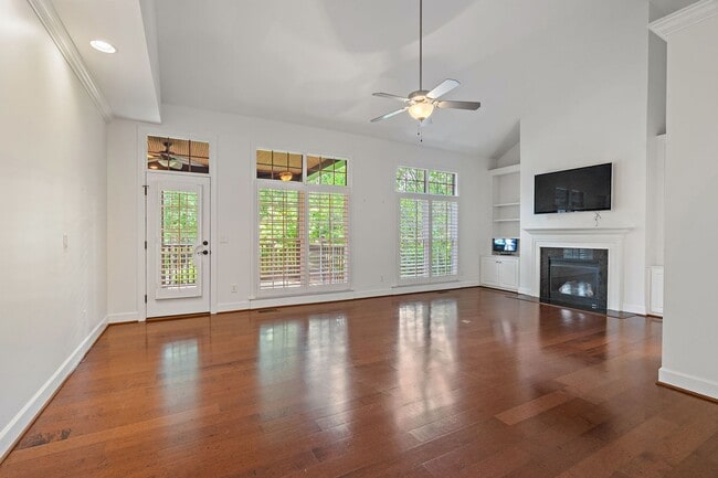 Building Photo - 298 Gillette Dr