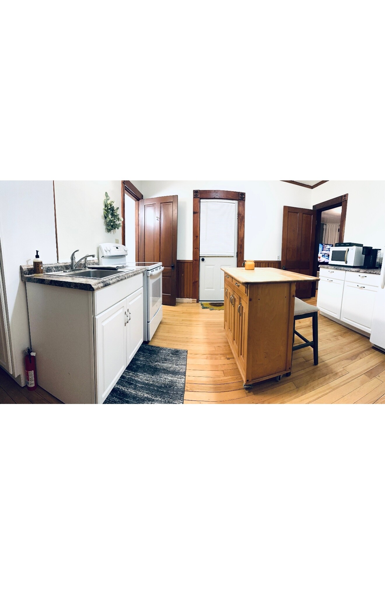 Building Photo - 269 Center St