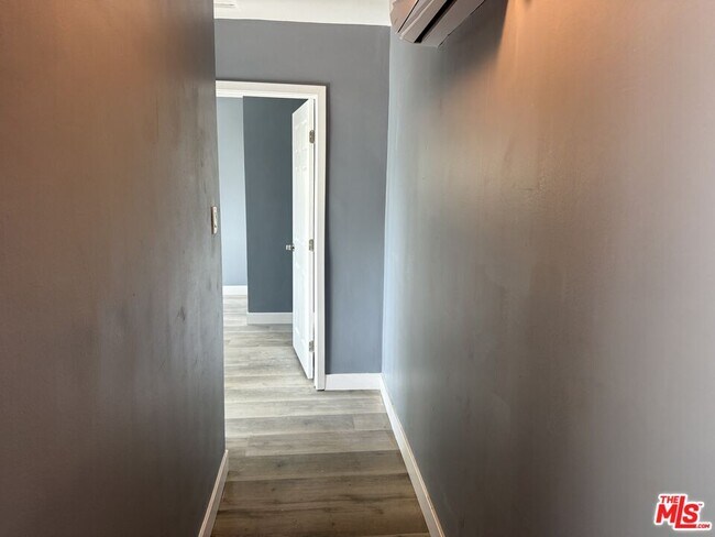 Building Photo - 314 E 104th St