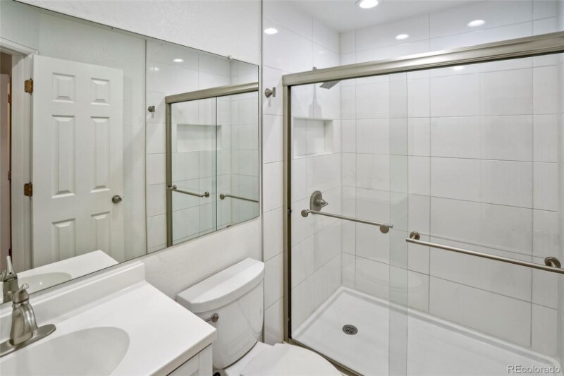 Building Photo - 5250 S Huron Way