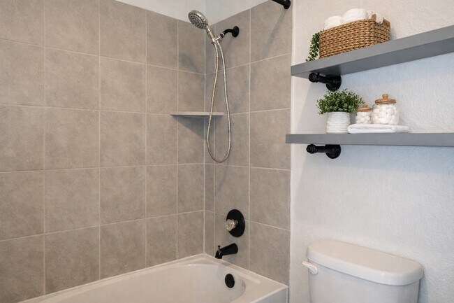 Building Photo - 29702 Breakwater Dr