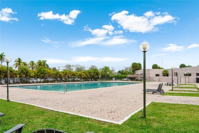 Building Photo - 8520 SW 133rd Avenue Rd