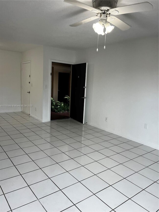 Building Photo - 9004 SW 137th St