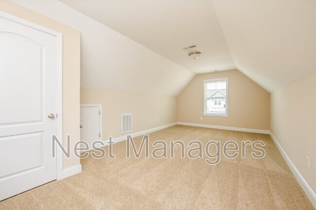 Building Photo - 620 Stonebriar Ave