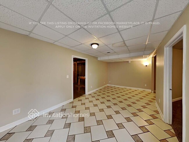 Building Photo - 117 Chickory Ln