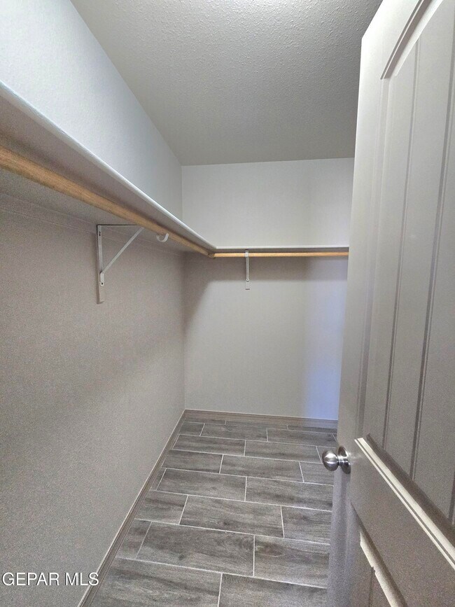 Building Photo - 3857 Loma Cortez Dr