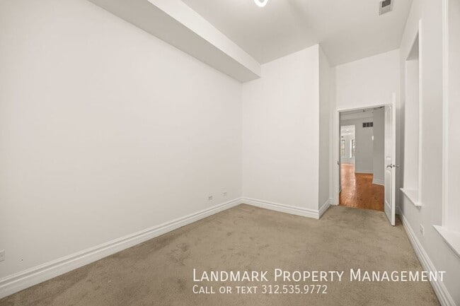 Building Photo - 4856 S Prairie Ave