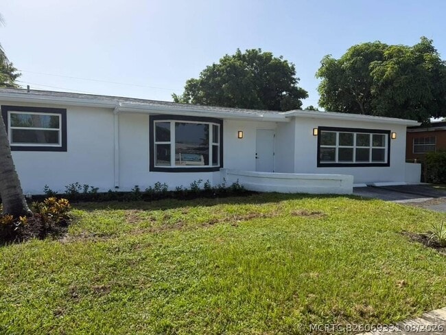 Building Photo - 3911 NW 32nd Ave