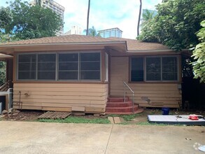 Building Photo - Waikiki Area - 3 bedrooms, 1 bath house - ...