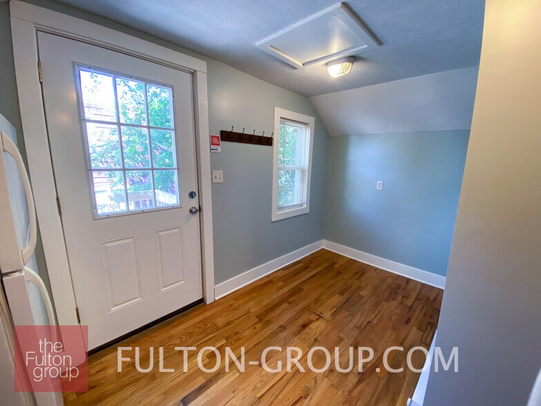 Building Photo - 20 Eastern Ave SE