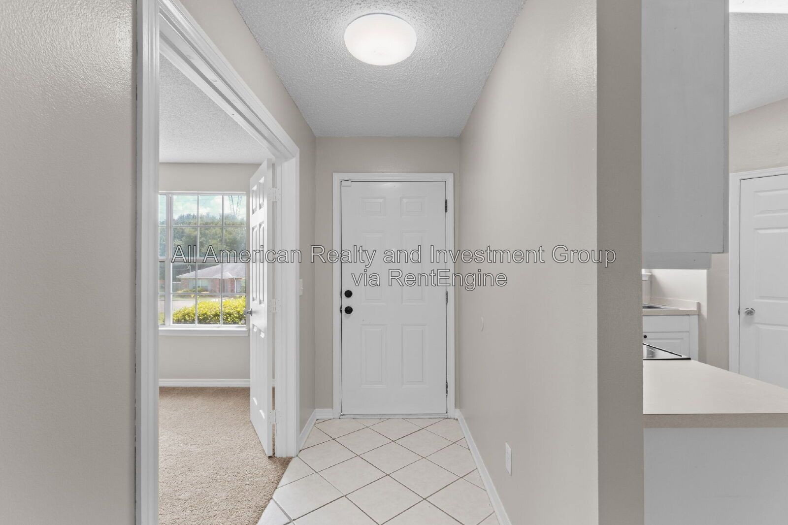 Building Photo - 216 Lustan Dr