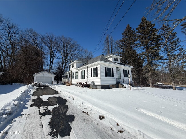 Building Photo - 5 Mockingbird Hill