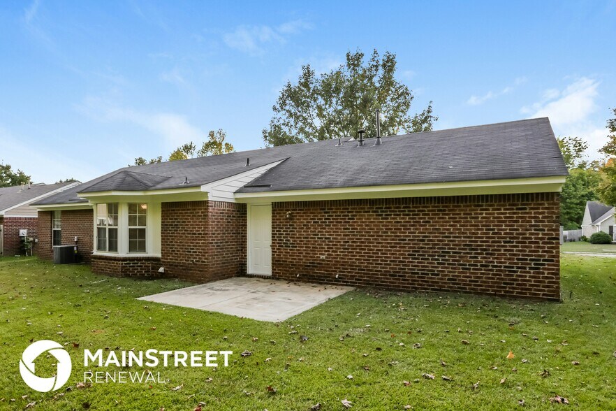 Building Photo - 7644 Woodshire Dr