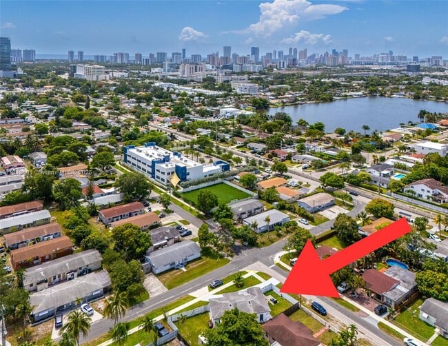 Building Photo - 600 SW 10th St