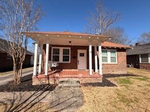 Building Photo - 3/1 House in Celanese $1,495