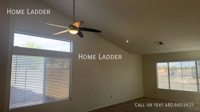 Building Photo - 440 N Leoma Ln