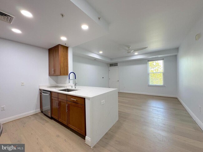 Building Photo - 1111 Oronoco St
