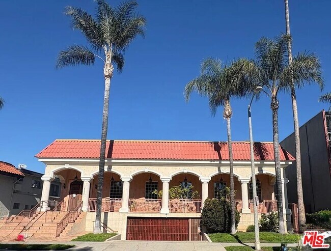 Building Photo - 14335 Huston St