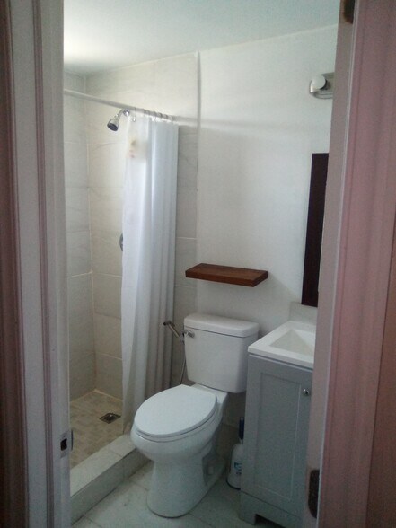 Building Photo - 1850 Service Rd