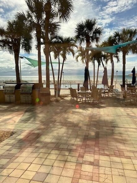 Building Photo - 880 Mandalay Ave