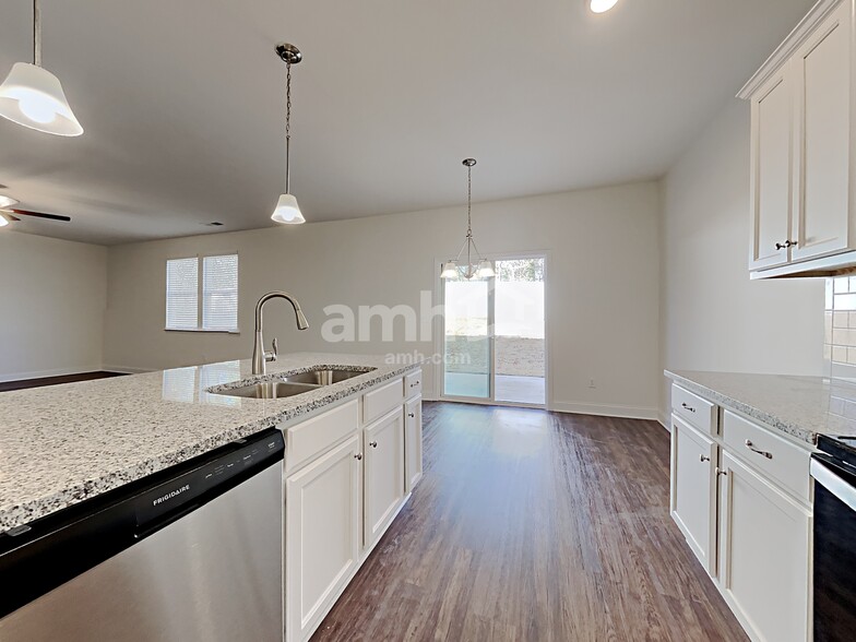 Building Photo - 139 Dog Path Trl