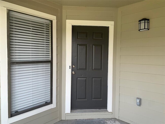 Building Photo - 10616 Mellow Meadow Dr