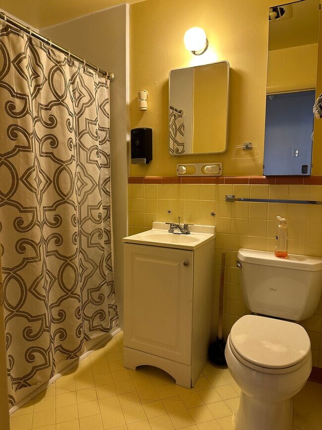 Building Photo - Contact Peggy at 501-676-1758