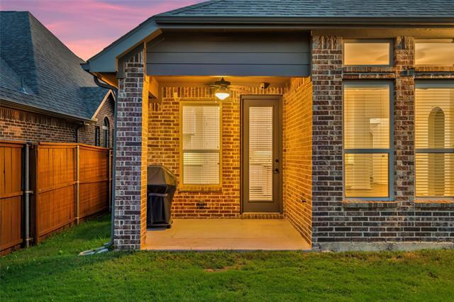 Building Photo - 2850 Sherwood Dr