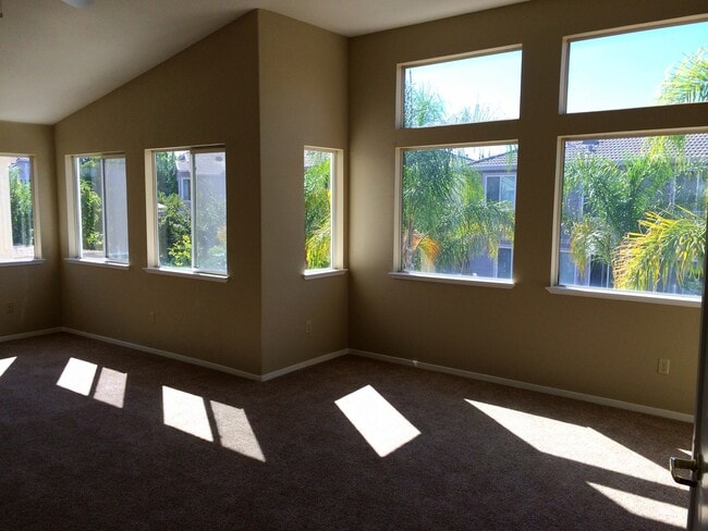 Building Photo - 2516 Yorkshire Dr