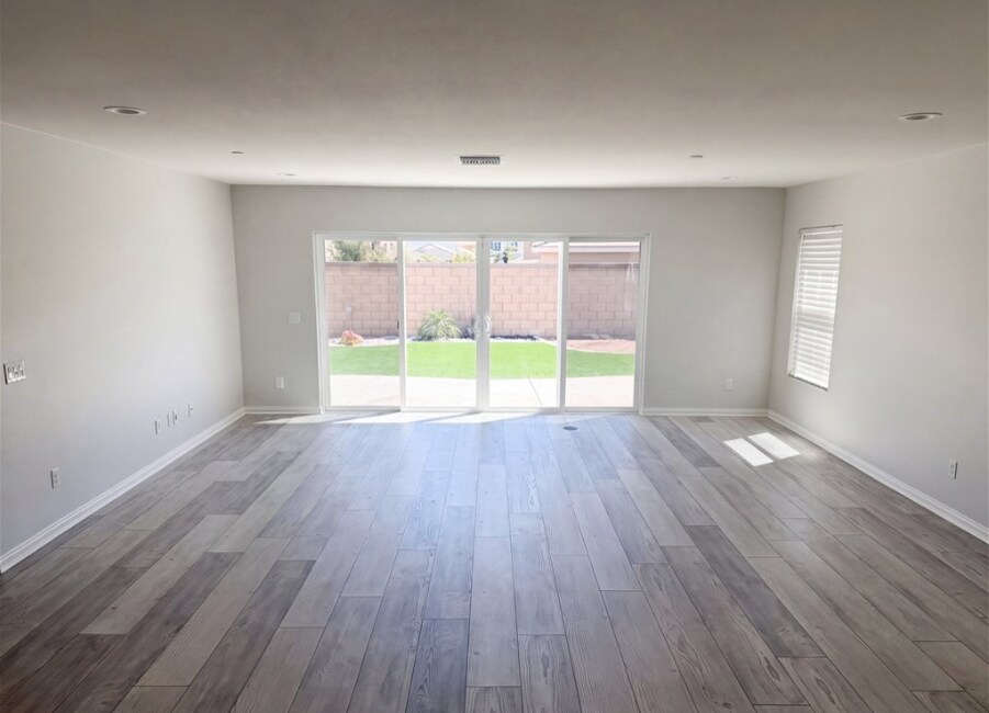 Building Photo - 26666 Dash Dr