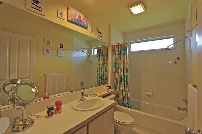 Building Photo - 10201 Chapman Oak Ct