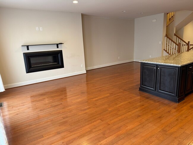 Building Photo - 9170 Kenway Ln