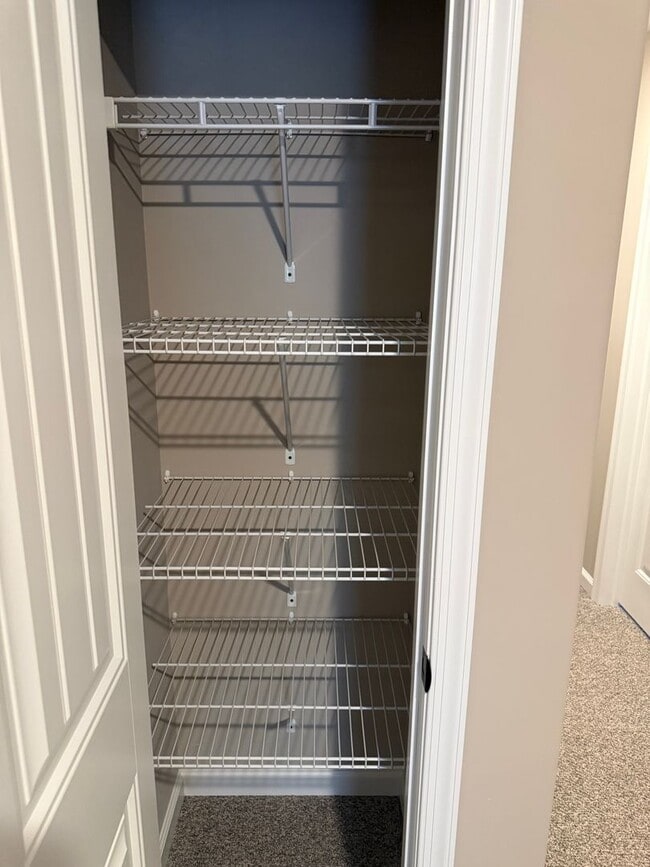 Building Photo - 243 Woodridge Dr