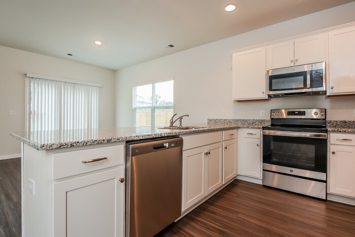 Building Photo - 119 Shire Dr