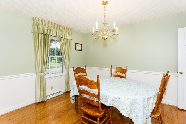 Building Photo - 3617 Hermitage Dr