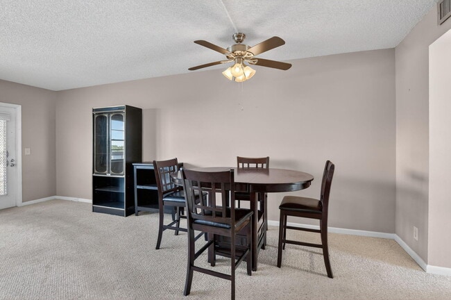 Building Photo - 4007 Cornwall A