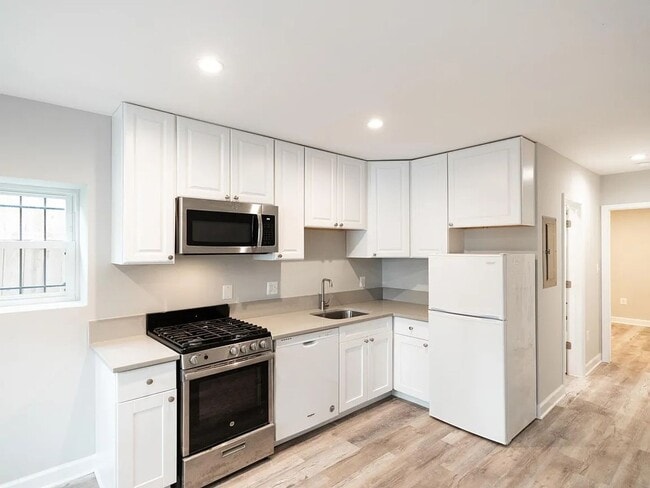 Primary Photo - 111 Rhode Island Ave NW