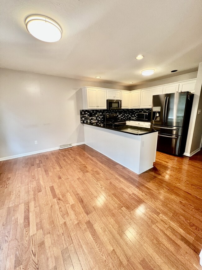 Building Photo - 171 Windwood Dr