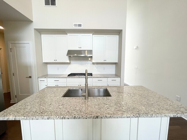 Building Photo - 1104 Whipple Rd