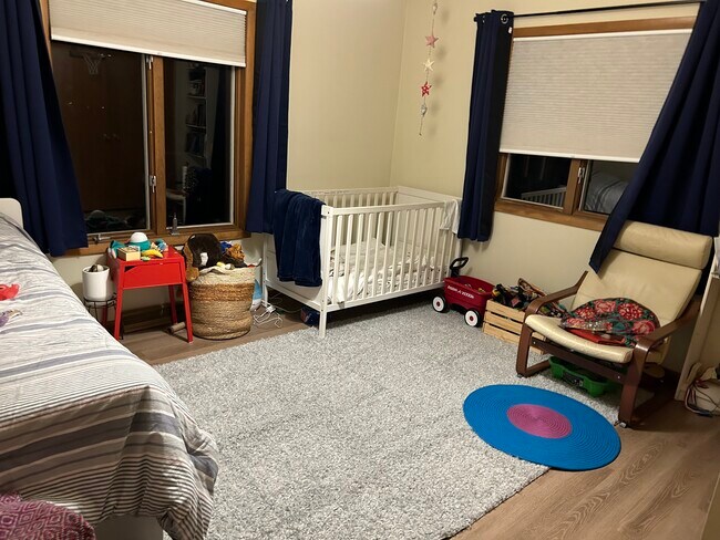 Building Photo - 1708 Pleasant St