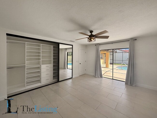 Building Photo - 8183 Terraza Ct