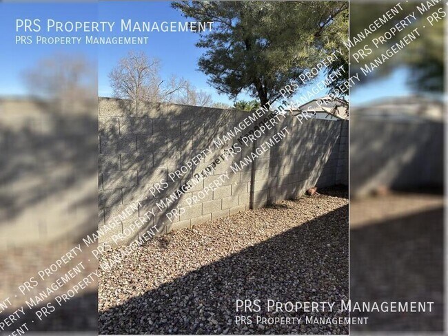 Building Photo - 1744 E Robin Ln