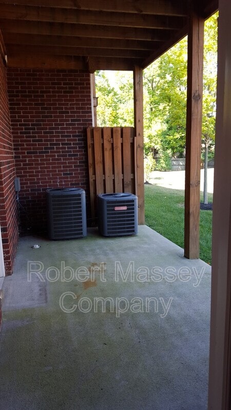 Building Photo - 346 S Dorsey Ln