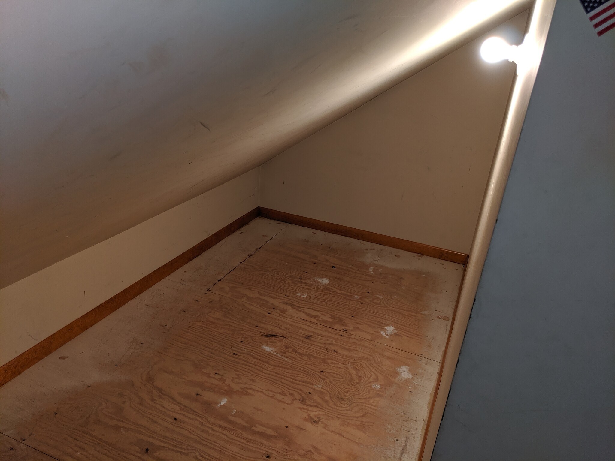 With light - 2568A Grouse Ridge