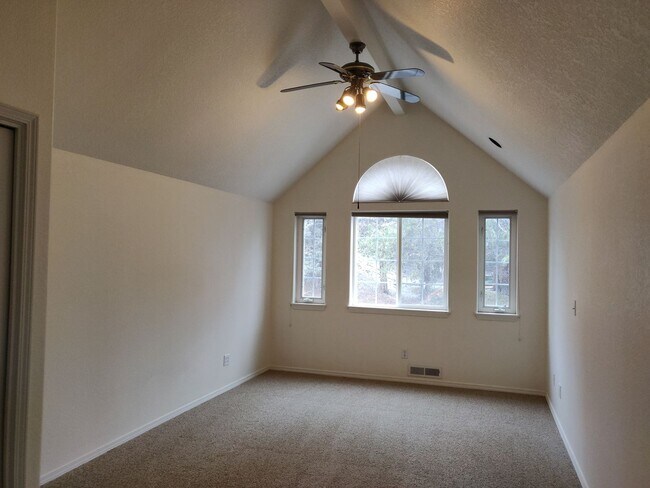 Building Photo - Spacious and charming, this two-story 4 be...