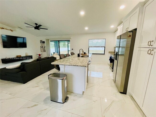 Building Photo - 1703 Edison Ave