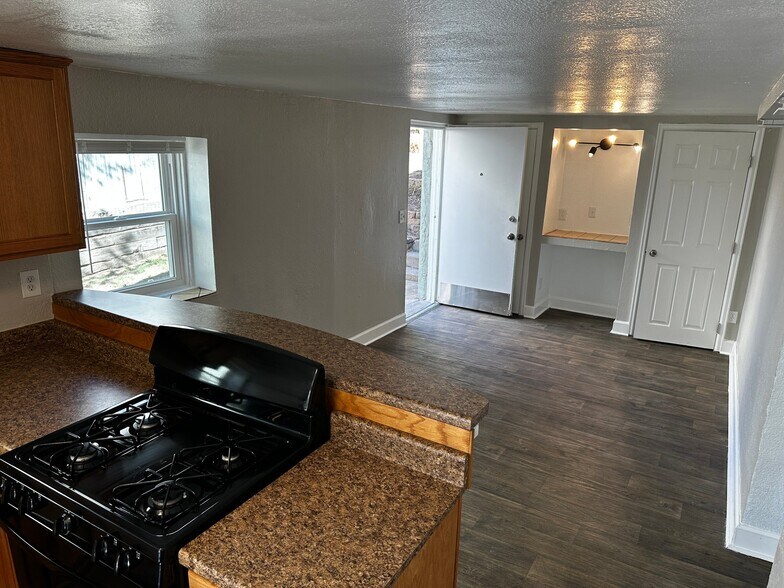 Building Photo - 4065 S Bannock St