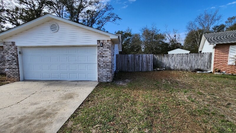 Building Photo - 915 Vonna Jo Cir