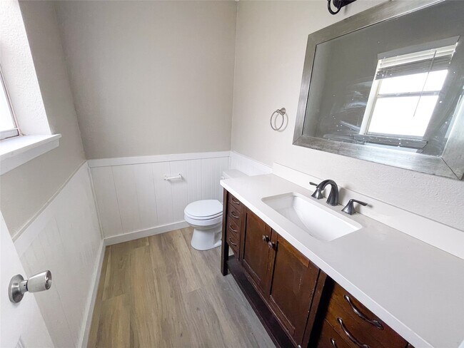 Building Photo - 4612 W Orange St